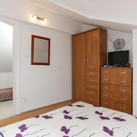 Larica Apartman