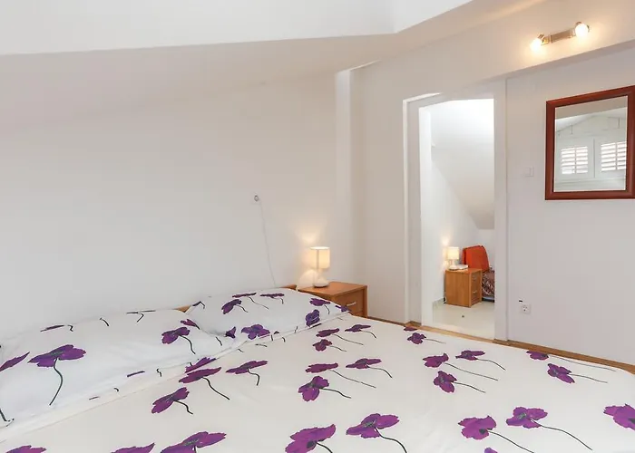 Apartament Larica